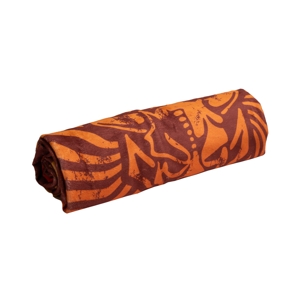 http://shop.stonebrewing.com/cdn/shop/files/121563_Stone_Groovy_Towel_Rolled_1200x1200.jpg?v=1689356591